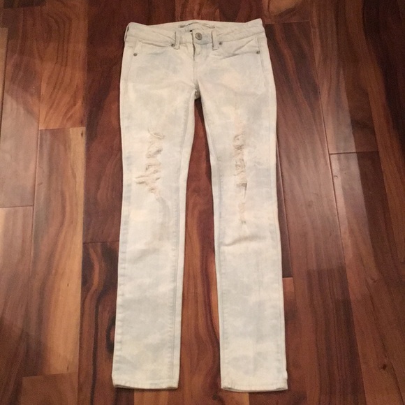 American Eagle Outfitters Denim - American Eagle Destroyed Acid Washed Skinny Jeans